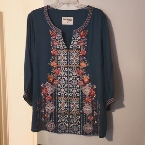 Savanna Jane Teal blouse with embroidered front. SIZE 1X. 3/4 length sleeves